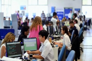 Foto de El Ejecutivo suspendi� la contrataci�n de nuevos empleados en la administraci�n p�blica