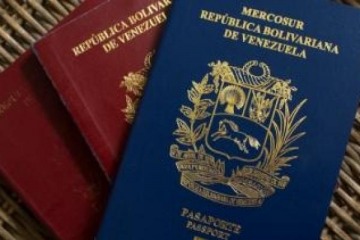 El Gobierno anunci&oacute; restricciones migratorias a ciudadanos de Venezuela relacionados a Maduro