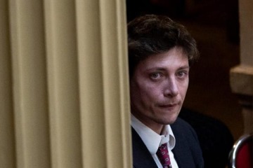 Se siguen acumulando los pedidos para frenar el DNU que ampli&oacute; las facultades de la SIDE