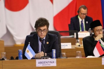 Foto de Milei viaja a Paraguay para la firma del acuerdo Mercosur-Uni�n Europea