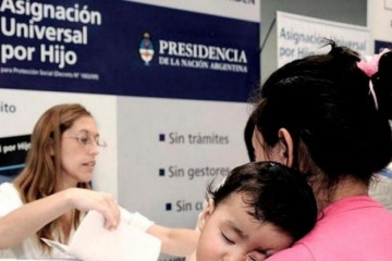 Del �planes afuera� a blindar la asistencia social: r&eacute;cord de subsidios en la era Milei 