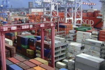 Creci&oacute; el intercambio comercial en diciembre pero el super&aacute;vit qued&oacute; muy por debajo del a&ntilde;o previo