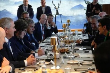 Foto de Javier Milei se reuni� en Davos con CEOs de bancos y entidades financieras mundiales