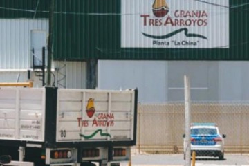 Trabajadores de Granja Tres Arroyos continuan con los reclamos por deudas salariales y realizan un paro de actividades