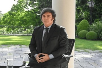 Milei sali&oacute; a desmentir un supuesto acuerdo migratorio con EE.UU.