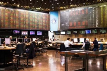 Febrero arranc&oacute; con se&ntilde;ales de alerta en los mercados mientras el riesgo pa&iacute;s se sostuvo debajo de los 500 puntos