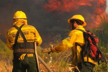 El Gobierno bonaerense env&iacute;a ayuda para combatir los incendios forestales en la Patagonia