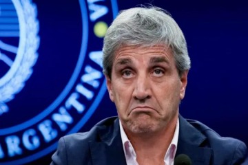 Textiles tildaron a Caputo de �payaso� por sus dichos sobre el precio de la ropa en Argentina pero &eacute;l insisti&oacute;: �Te lo reconocen todos�