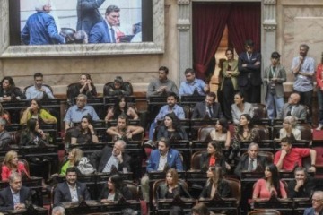 Foto de Diputados: con la idea de elaborar un dictamen propio, el peronismo se organiza para bloquear la reforma laboral 