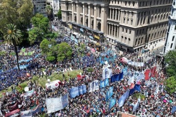 Las centrales obreras marchan al Congreso contra la reforma laboral: a qu&eacute; hora y d&oacute;nde concentran