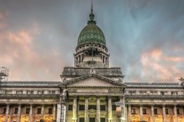 El voto que no fue: la maniobra de los senadores santacruce&ntilde;os que termin&oacute; beneficiando a Milei