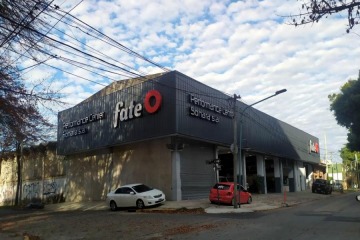 Foto de Cerró Fate: 920 empleados despedidos exigen la reapertura de la histórica fábrica y apuntan contra la ola importadora