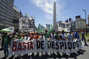 Foto de En la era Milei se duplicó la conflictividad laboral: 717 casos y casi 22.000 empresas menos