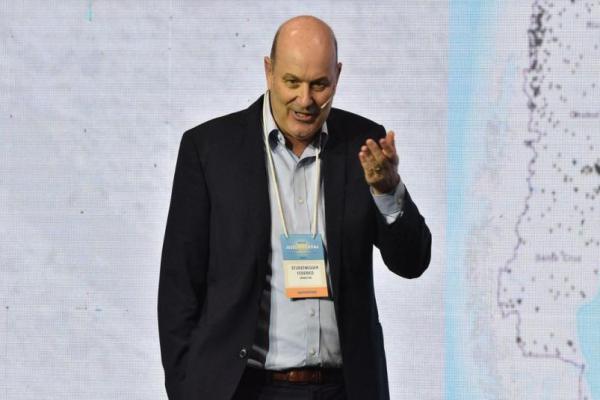 "Golpe a las castas": Sturzenegger festejó la Reforma Laboral en medio del escándalo por contratos de Cancillería con su esposa