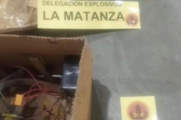 Foto de Alarma en Mercado Libre: evac�an oficinas en Villa Celina por un paquete con cables y bater�a