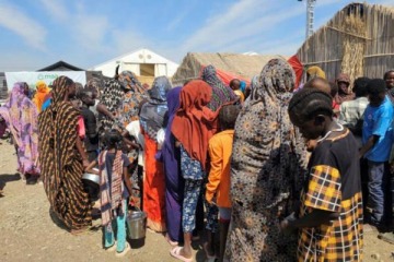 La ONU advierte que la ofensiva en Darfur presenta �patrones de genocidio� y agrava la guerra en Sud&aacute;n