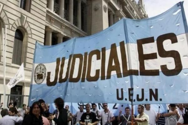Judiciales tomaron el edificio de la Justicia Nacional del Trabajo y enfrentan el traspaso a la Ciudad