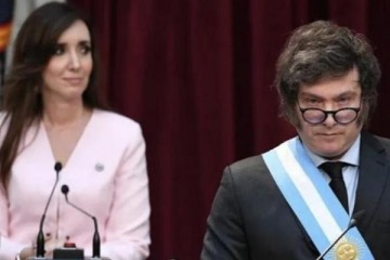 Milei se apropi&oacute; de los "peronistas con peluca" que rompieron el bloque y "responden a gobernadores"