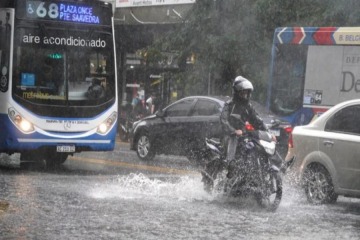 Foto de Fuerte temporal en el AMBA: inundaciones, cortes de luz y complicaciones para circular tras la intensa tormenta