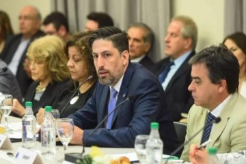 Uni&oacute;n por la Patria present&oacute; en el Congreso un proyecto para reforzar ingresos docentes