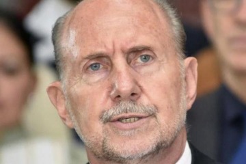 El peronismo le planta bandera a Pullaro y frena por ley la avanzada sobre las jubilaciones