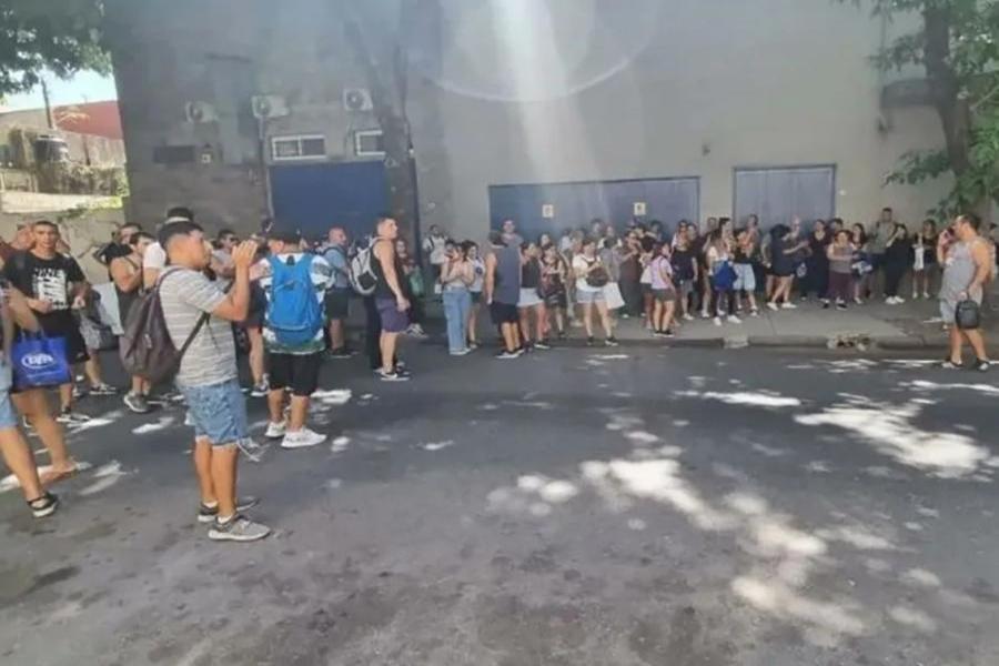 Nueva ola de cierres: cuatro fábricas bajaron la persiana y dejaron cientos de despidos