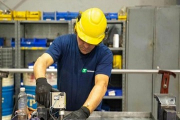 La segunda peor del mundo: la industria argentina cerr&oacute; el segundo a&ntilde;o de Milei con una ca&iacute;da del 7,9% 