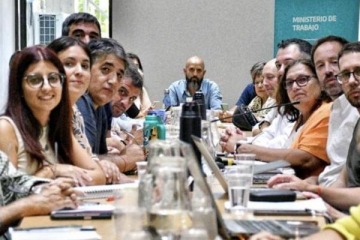 Paritarias bonaerenses: acuerdo con estatales incluye 9% de aumento, bono y mejoras laborales