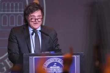 Foto de Milei sigue provocando a los empresarios: "Quienes inviertan hoy ser�n pioneros en este cambio de �poca"