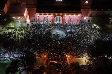 Catamarca: docentes se movilizan contra la propuesta salarial de Jalil y reclaman mejoras urgentes