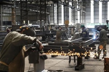 Foto de Crisis econ�mica: la industria pierde 160 empleos por d�a y el nivel de actividad es peor que en pandemia