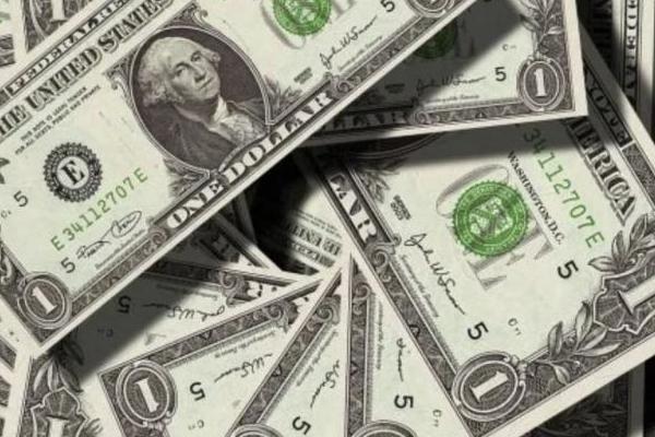 El dólar vuelve a superar los $1.400 y crece la presión cambiaria en medio de la tensión global