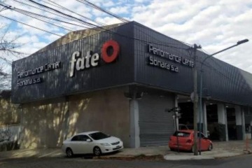 Crisis en FATE: el Gobierno multa a la empresa por no pagar salarios mientras crece la incertidumbre por 900 puestos de trabajo