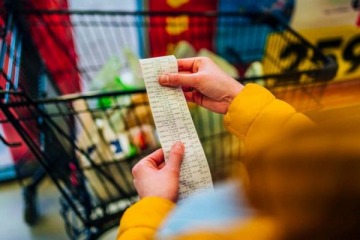 Crisis econ&oacute;mica: consumo masivo se desplom&oacute; un 6,3% en febrero