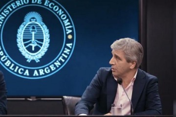 Loteos, guita y rosca: Caputo y Bausili acomodan piezas propias en el Central y Econom&iacute;a