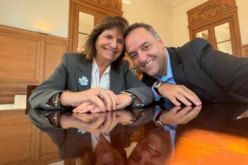 Foto de Bullrich se reuni� por primera vez con Adorni tras el esc�ndalo y public� un tibio mensaje de apoyo