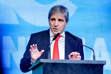 Ins&oacute;lito: Caputo asegur&oacute; que "ayud&oacute; al kirchnerismo 500 veces" y critic&oacute; que "era un modelo para pocos"