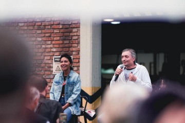 Foto de Mayra Mendoza reasumi� como presidenta del PJ Quilmes acompa�ada por M�ximo Kirchner