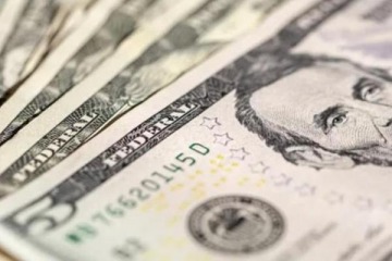 D&oacute;lar planchado y atraso cambiario: el modelo de Milei profundiza desequilibrios mientras se acerca otro momento cr&iacute;tico