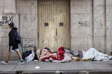 Con una leve baja, el Gobierno difundi&oacute; su &iacute;ndice de pobreza en el segundo semestre de 2025