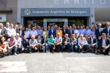 Espinoza conmemor&oacute; el 44&deg; aniversario de Malvinas: "Un legado vivo y una convicci&oacute;n que nos define como pueblo"
