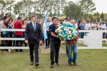 Federico Ach&aacute;val encabez&oacute; el acto por el D&iacute;a del Veterano y los Ca&iacute;dos en la Guerra de Malvinas en Pilar