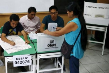 Foto de Perú vota con 35 candidatos y ningún favorito: la fragmentación extrema define una democracia en crisis permanente