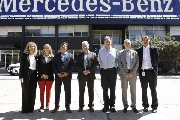 Fernando Espinoza: El país va a salir adelante con más educación y generación de trabajo