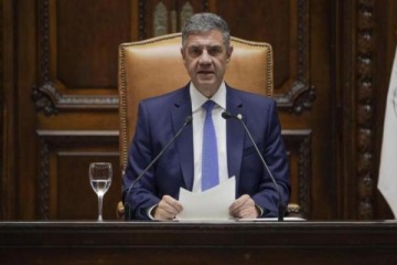 Jorge Macri firm&oacute; un decreto para que los porte&ntilde;os tengan "prioridad" frente a los bonaerenses en los servicios p&uacute;blicos de CABA