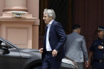 El equipo econ&oacute;mico viaja a la Asamblea del FMI en busca de un nuevo desembolso