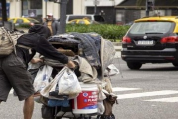 La precarizaci&oacute;n avanza: la informalidad laboral trep&oacute; al 43% y golpea con m&aacute;s fuerza a mujeres y j&oacute;venes