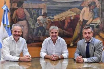 El Gobierno renov&oacute; los vencimientos, capt&oacute; u$s300 millones y absorbi&oacute; pesos