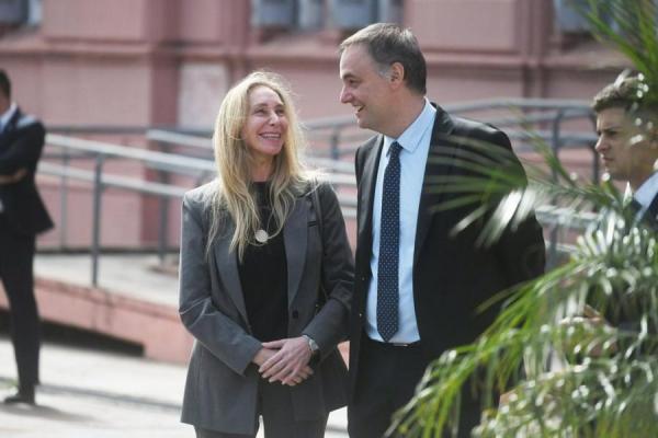 Tras el escándalo y para mostrar unidad, Adorni convocó a la mesa política para definir la agenda legislativa