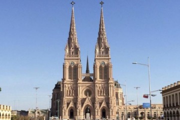 Finalmente el Gobierno se suma al homenaje a Francisco en Luj&aacute;n